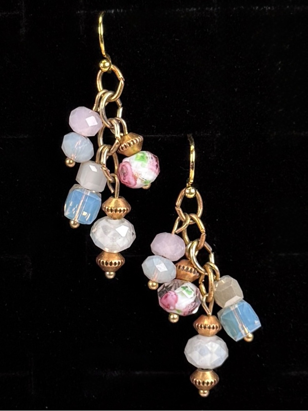 Beautiful, goldtone, floral reflective, beaded, cha-cha dangle pierced earrings